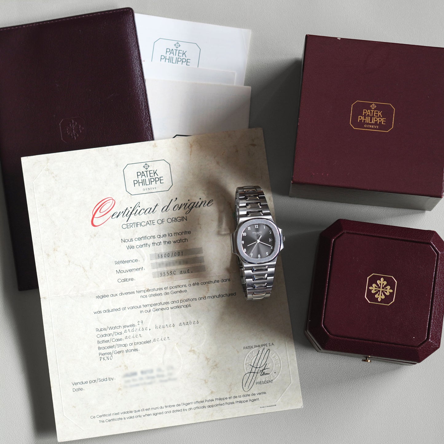 Patek Philippe Nautilus 3800/001, Rare slate grey dial, Steel