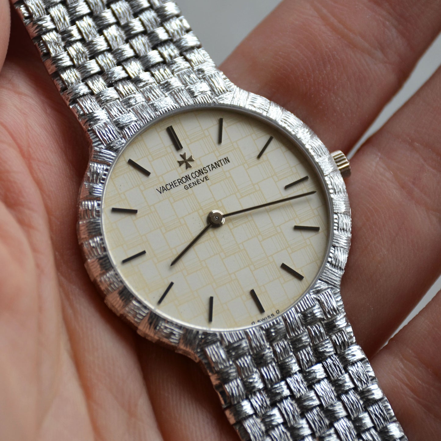 Vacheron Constantin Mesh Doll Round Bracelet Wristwatch, White Gold