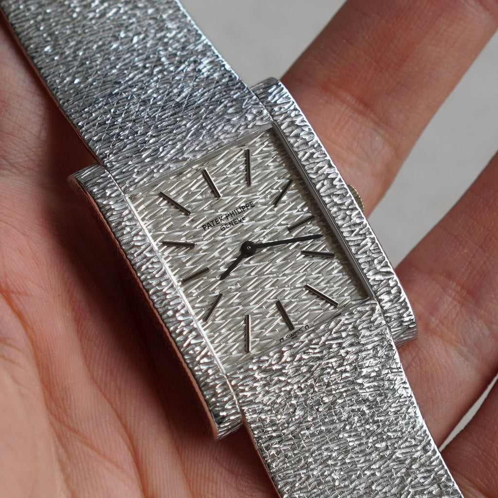 Patek Philippe Bark-Finish Integrated Bracelet Watch, 3553/1, White Gold