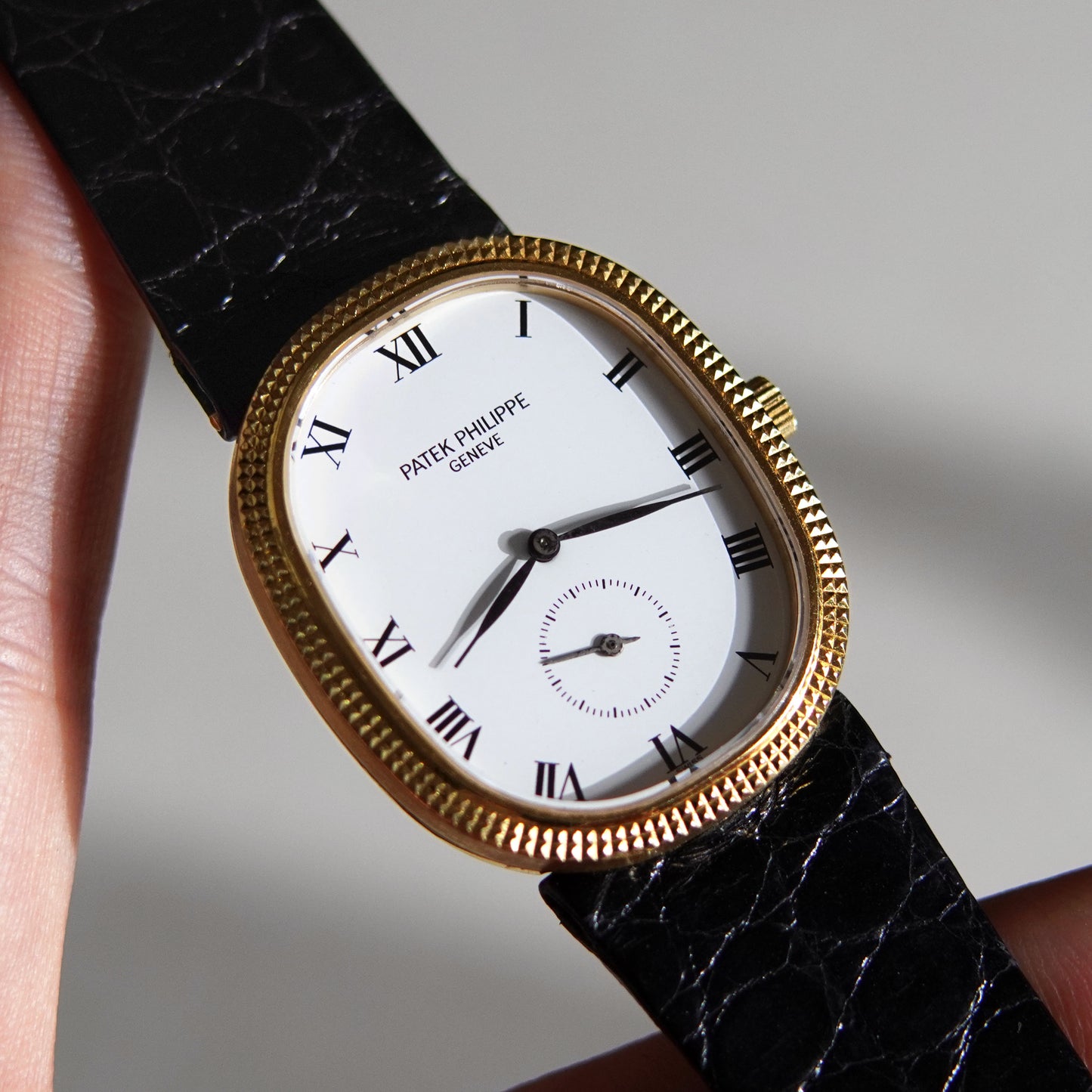 Patek Philippe Ellipse, Hobnail Bezel, Yellow Gold