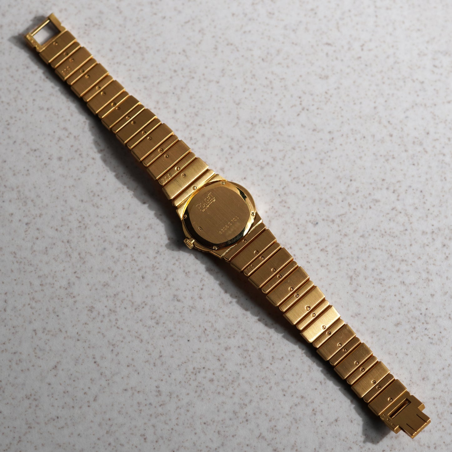 Piaget Polo, Ref. 8306 C701, Onyx dial with diamond markers, Yellow Gold