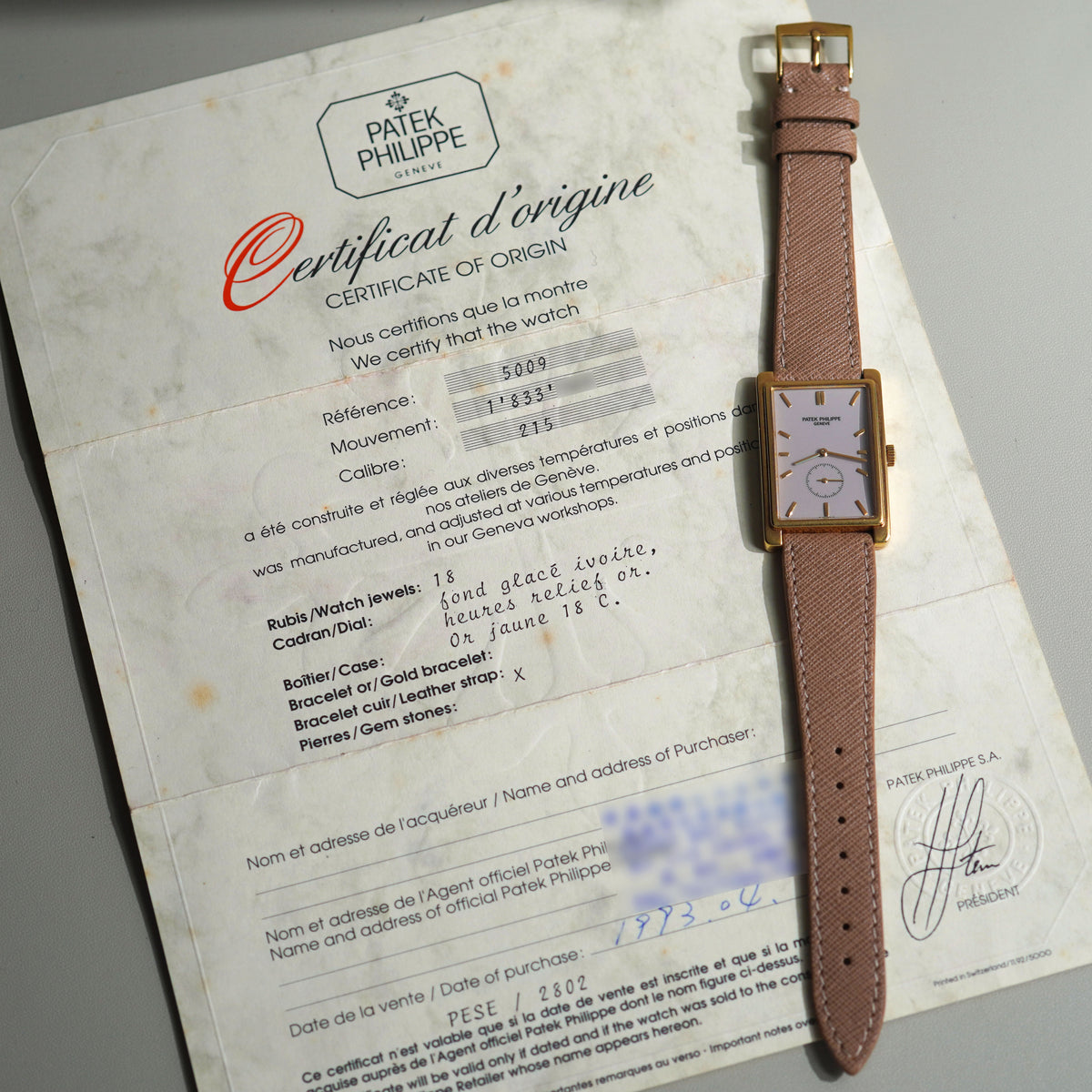 Patek Philippe Gondolo, Rare ivory glazed dial, Ref. 5009, Yellow Gold