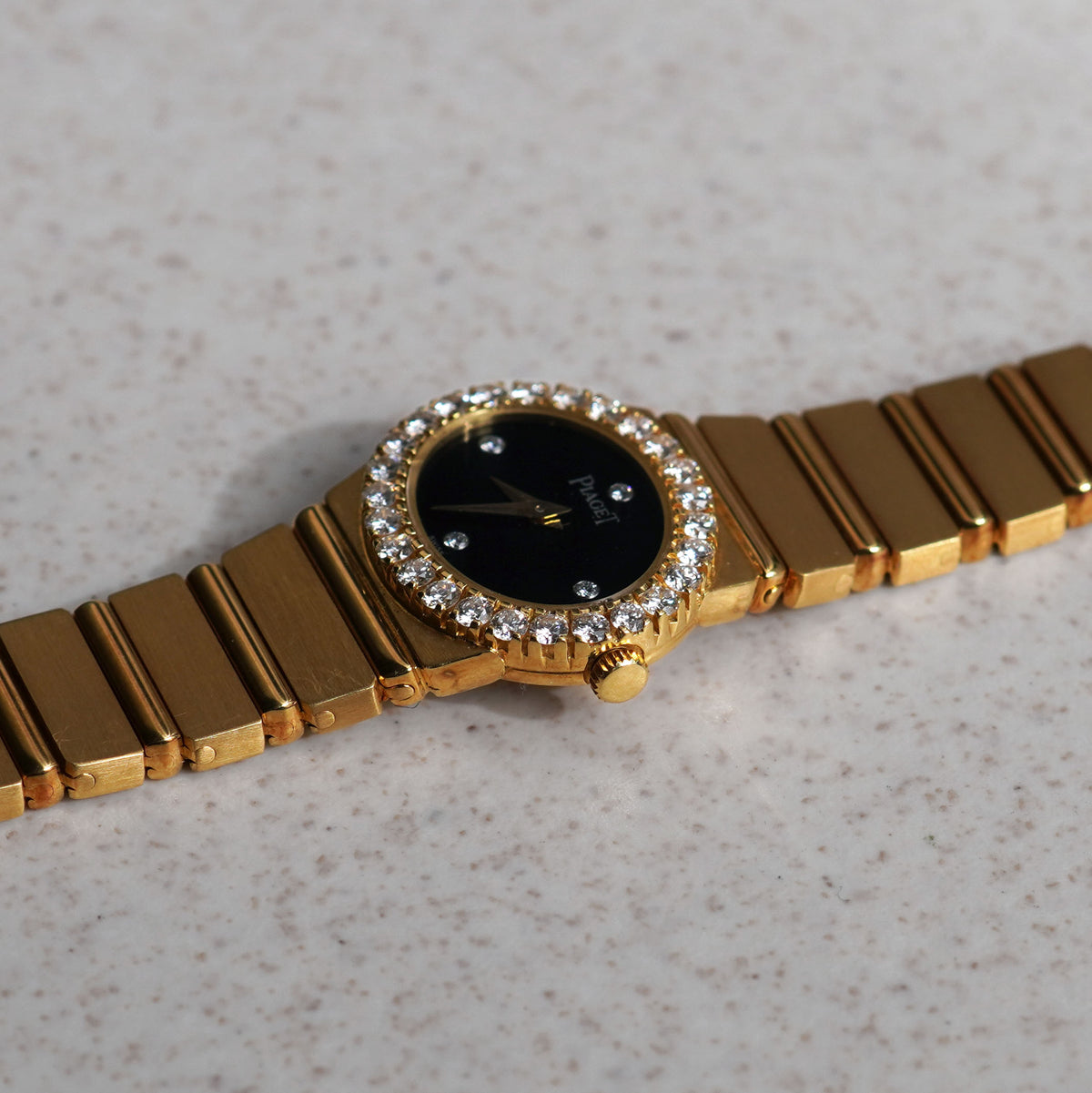Piaget Polo, Ref. 8306 C701, Onyx dial with diamond markers, Yellow Gold