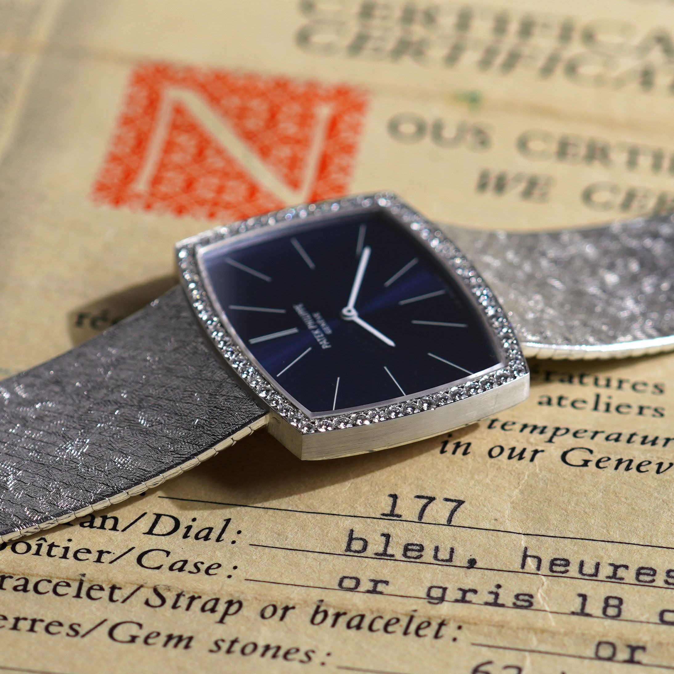 Patek Philippe Gondolo, Factory diamond bezel, Ref. 3528/2, White Gold