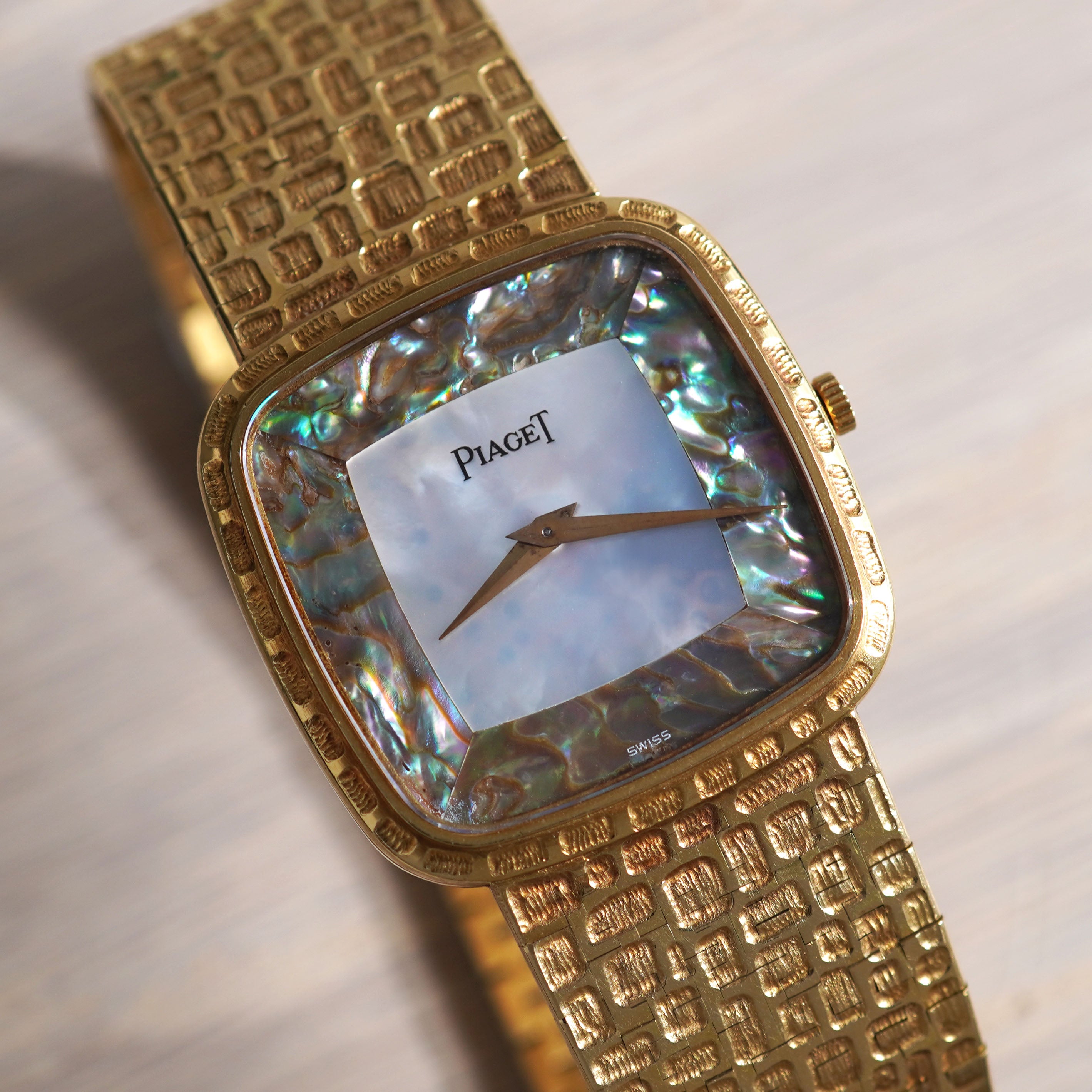 Piaget Ref. 9771 A20, Shell dial, Yellow Gold