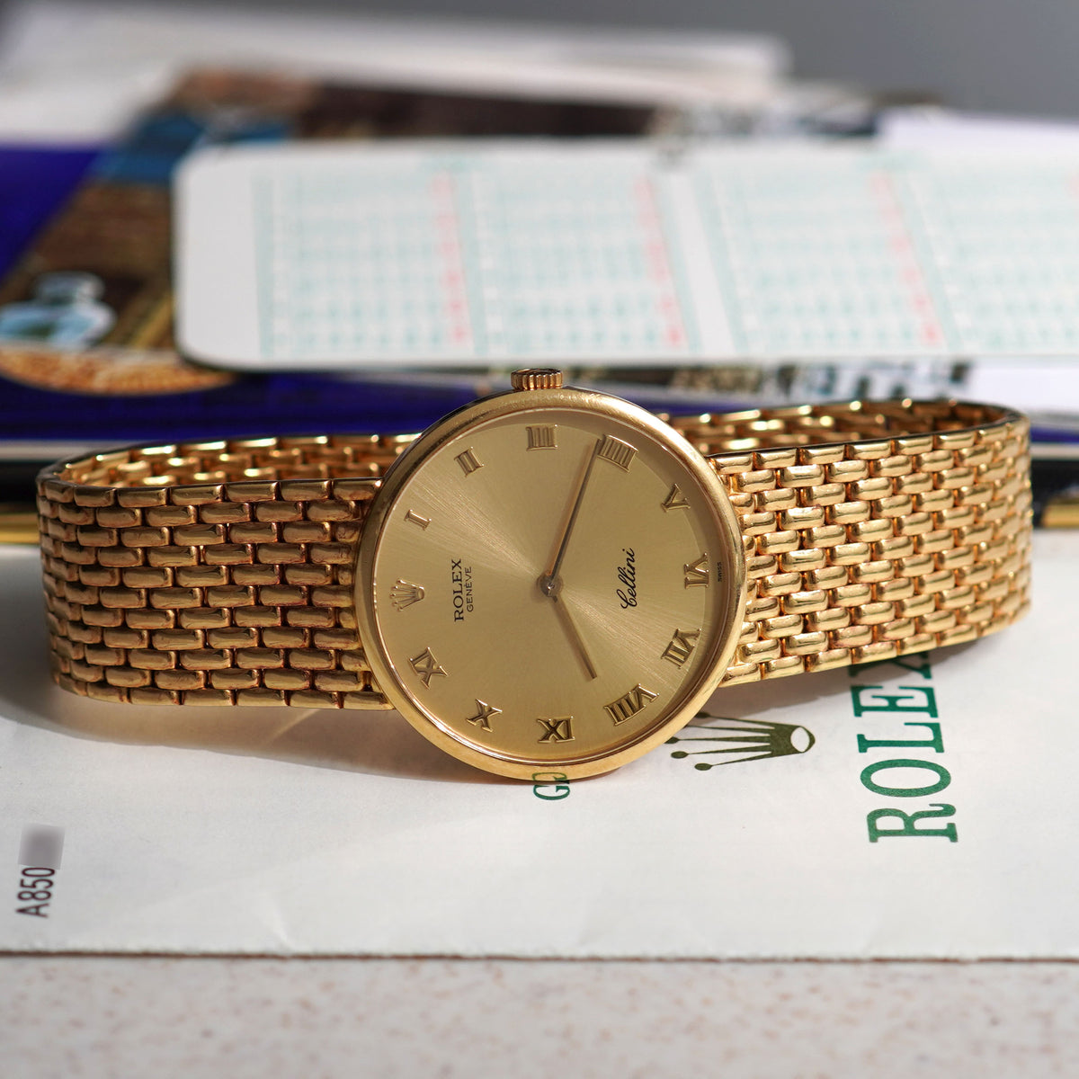 Rolex Cellini, Ref. 5042/8, Yellow Gold