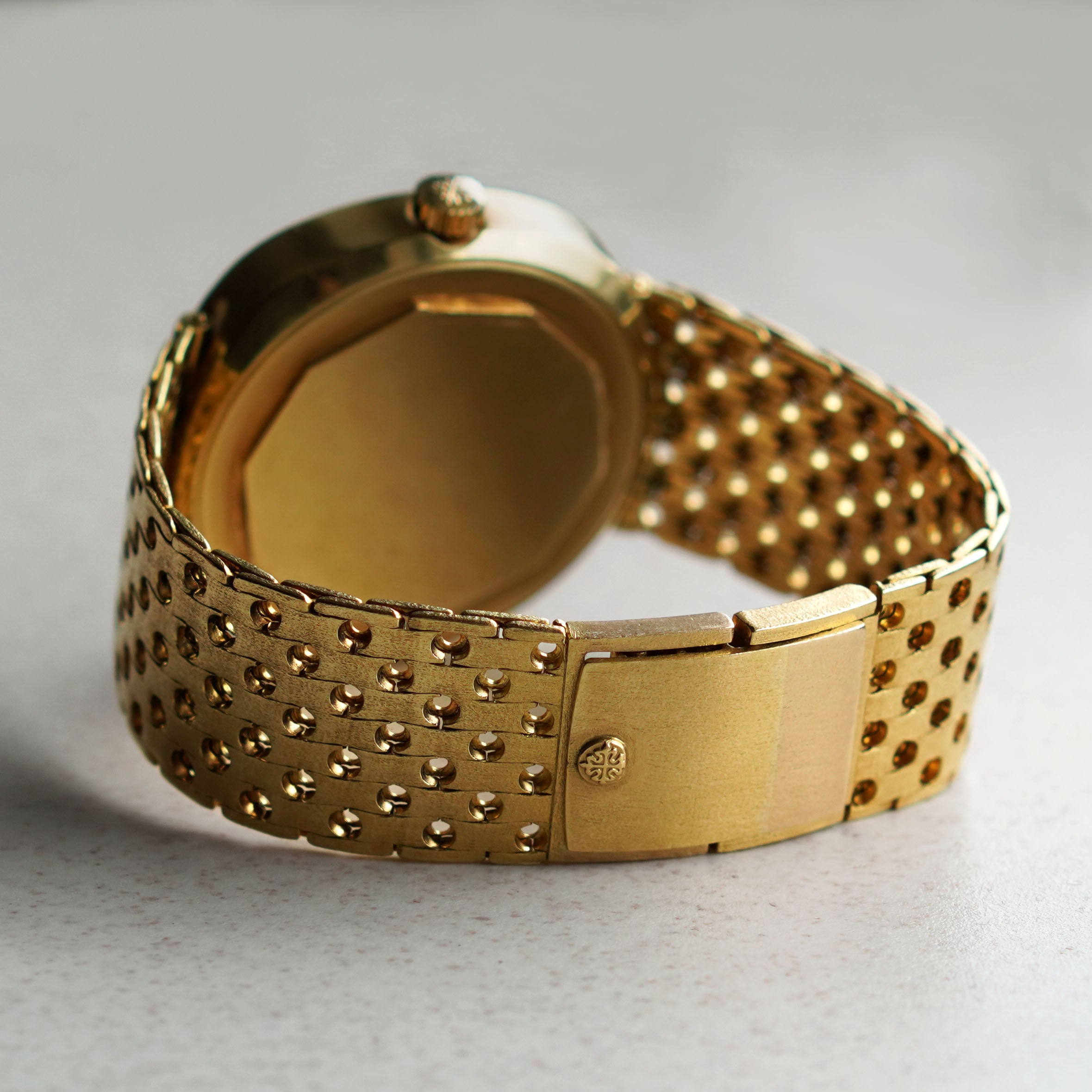 Patek Philippe Beta 21, Detachable "Swiss Cheese" Bracelet, Ref. 3597/2, Yellow Gold