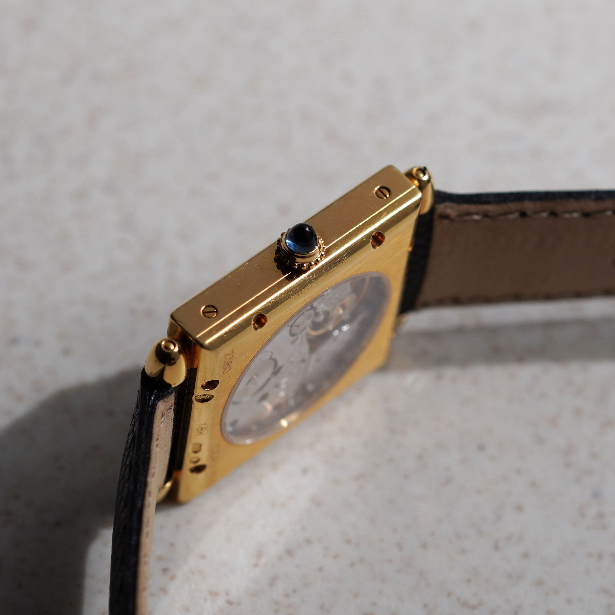 Cartier Tank Obus Mécanique, Ref. 2380, Yellow Gold