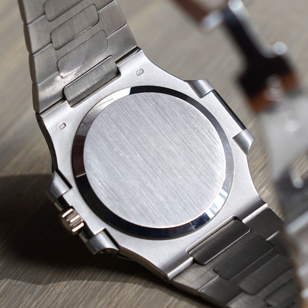 Patek Philippe Nautilus Ref. 3800, Blue dial, Diamond Index and Diamond Bezel, White Gold