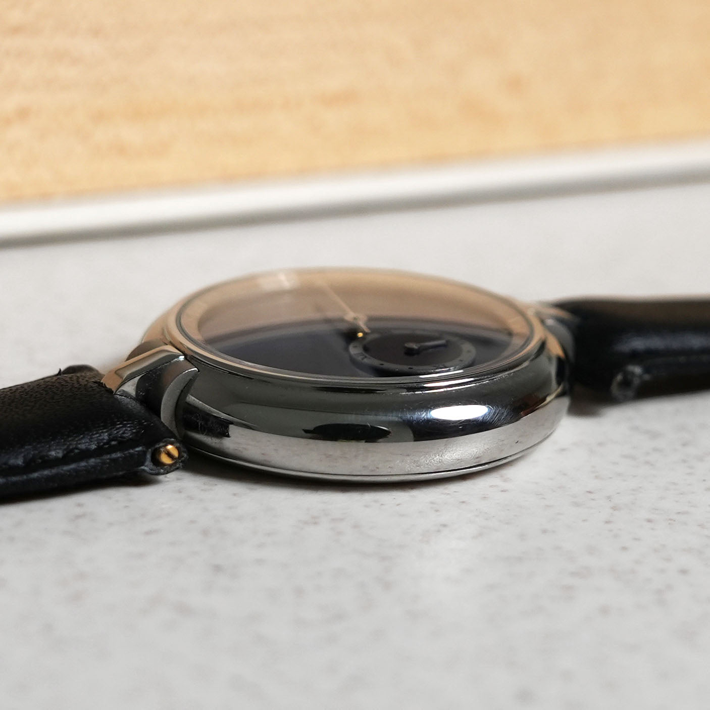 Vincent Calabrese Wandering Hours Limited Edition, Steel