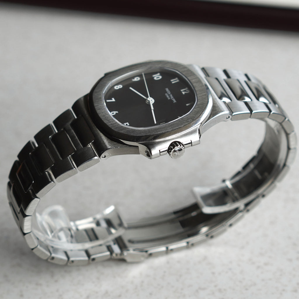 Patek Philippe Nautilus 3800/001, Rare slate grey dial, Steel