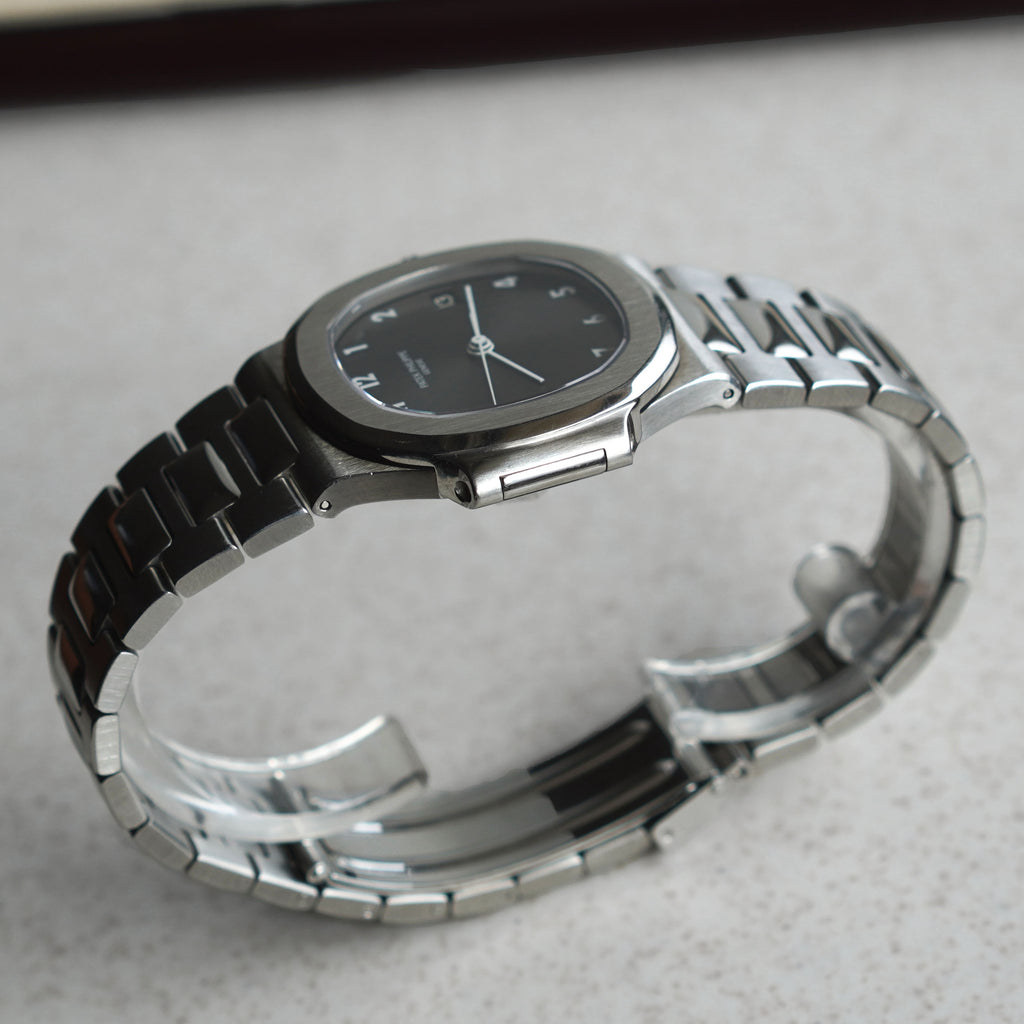 Patek Philippe Nautilus 3800/001, Rare slate grey dial, Steel