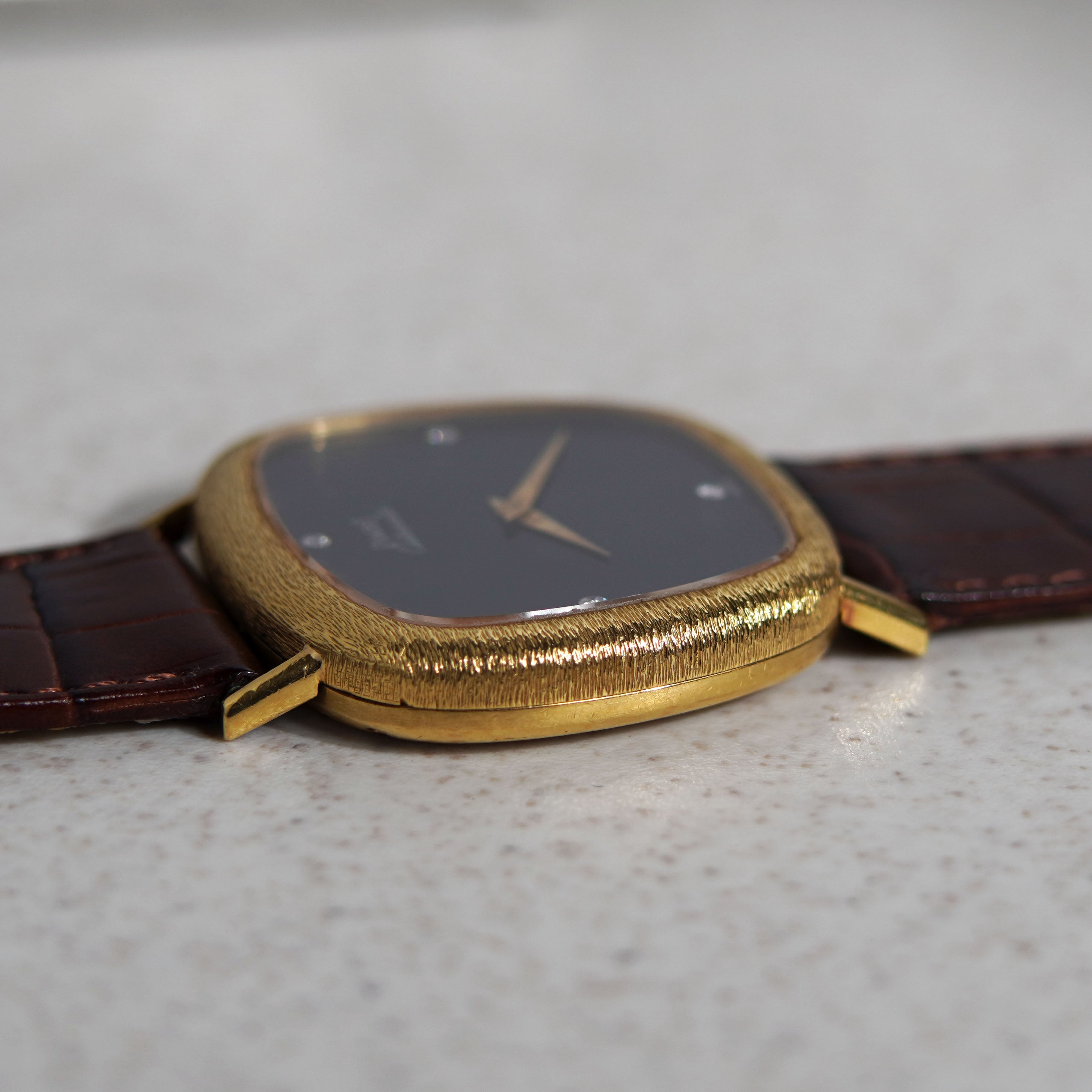 Piaget Ref. 12455, Onyx dial with Diamond Index, Yellow Gold