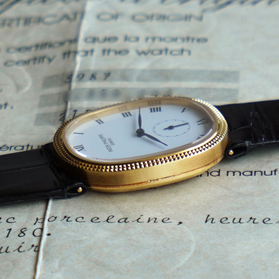 Patek Philippe Ellipse Hobnail Bezel, Ref. 3987, Yellow Gold