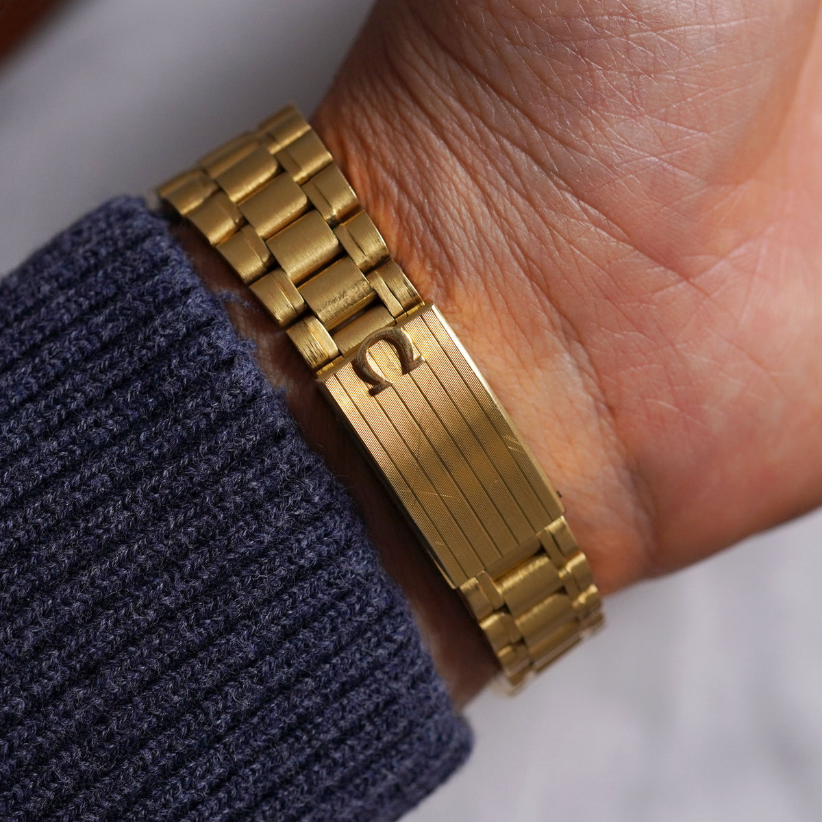 Omega Rare Speedmaster Professional Apollo XI 1969 - Tribute to Astronauts, Ref. 145.022-69, Yellow Gold