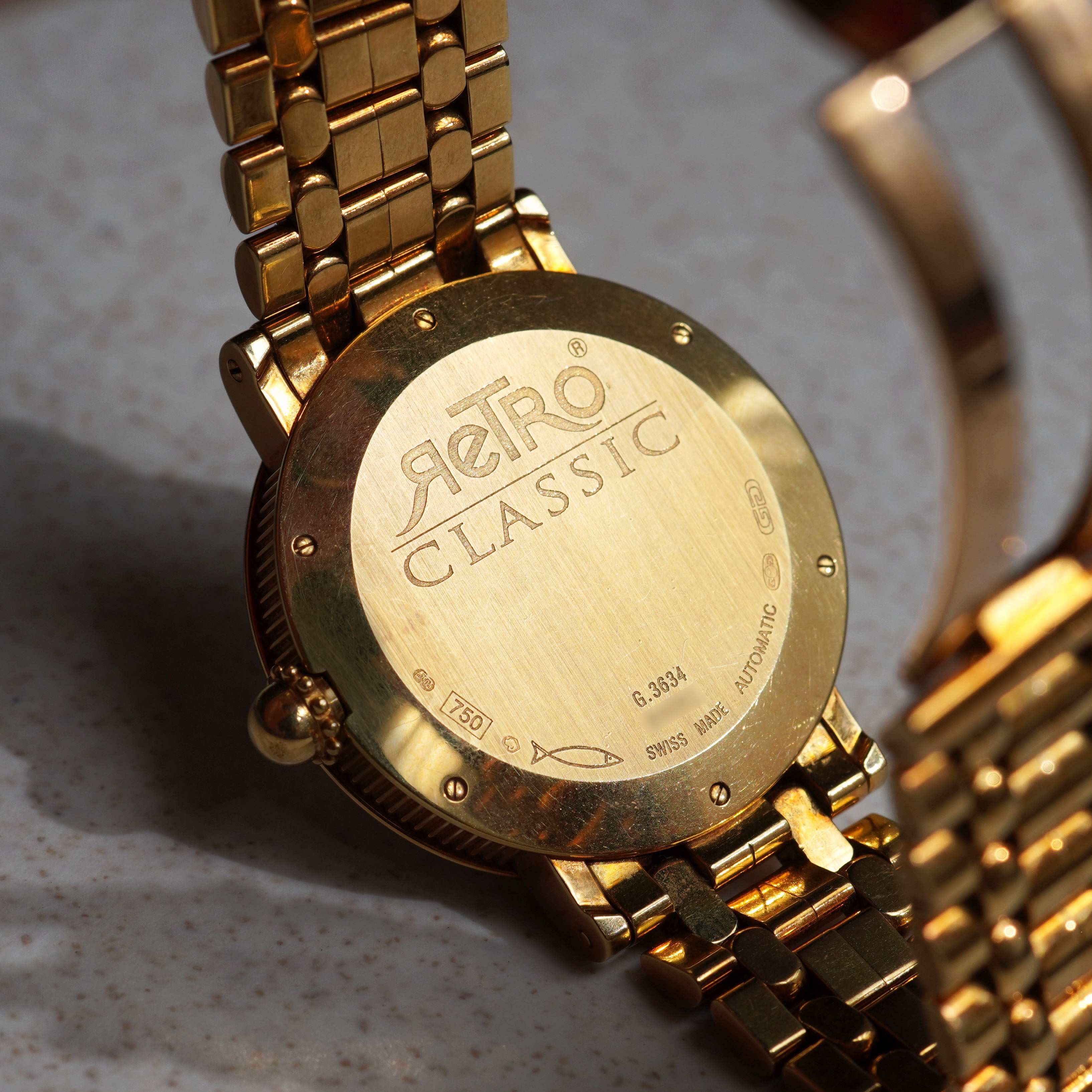 Gerald Genta Jumping Hour with Retrograde Minutes Bracelet Watch, Mother of Pearl Dial, Ref. G.3634, Yellow Gold
