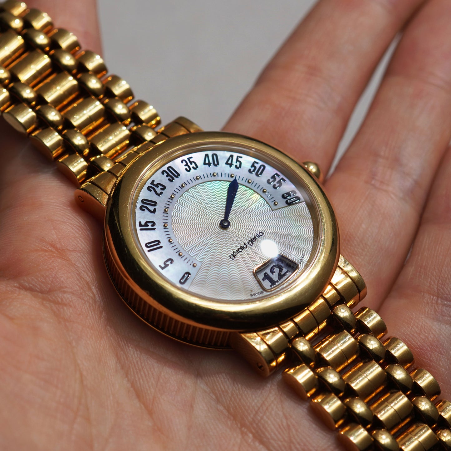 Gerald Genta Jumping Hour with Retrograde Minutes Bracelet Watch, Mother of Pearl Dial, Yellow Gold