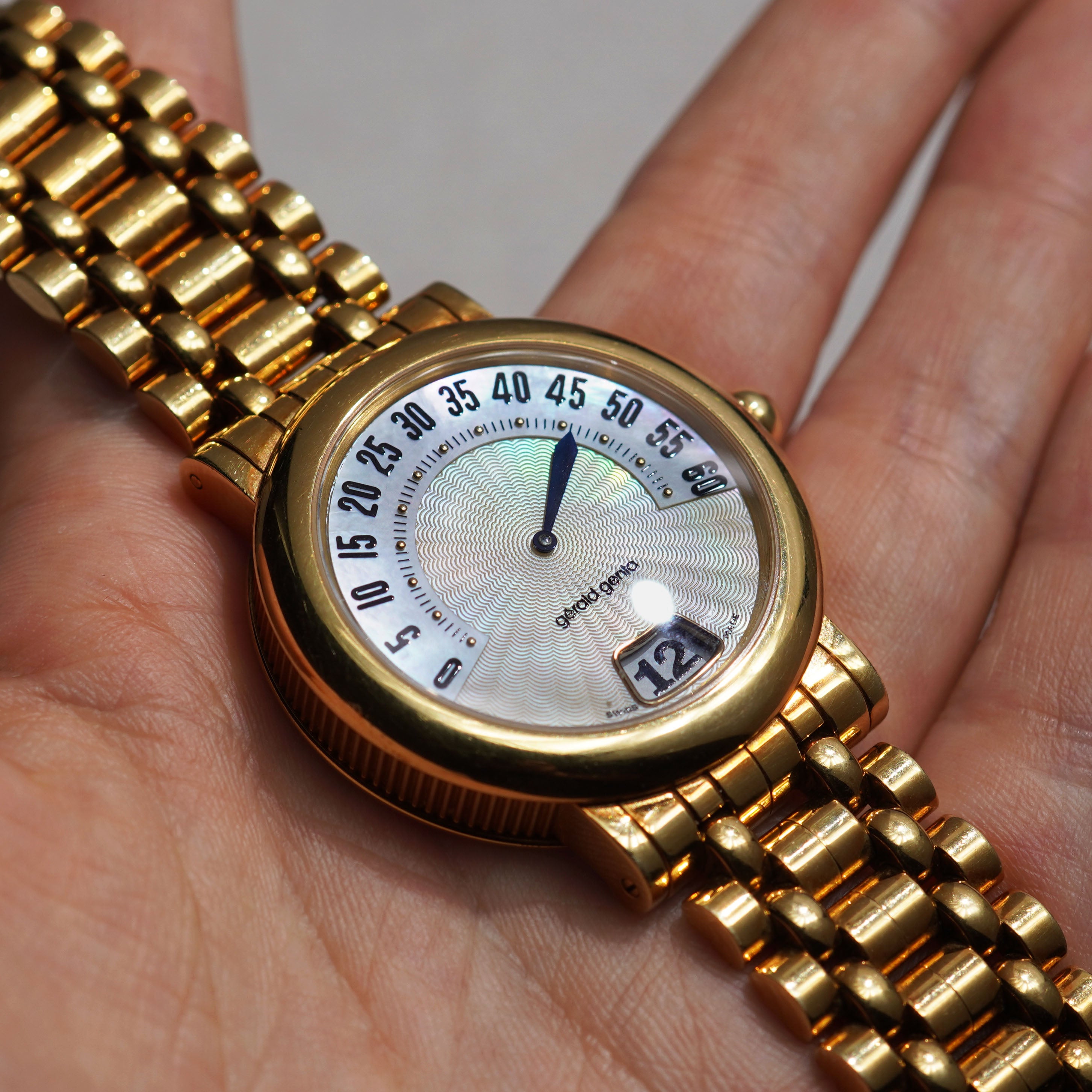 Gerald Genta Jumping Hour with Retrograde Minutes Bracelet Watch, Mother of Pearl Dial, Ref. G.3634, Yellow Gold