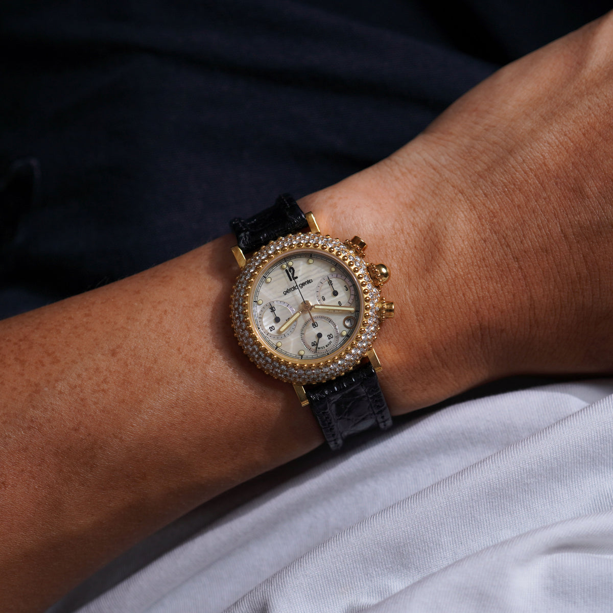 Gerald Genta Chronograph with Date, MOP dial, Ref. G.3538.7, Yellow Gold and Diamond-set