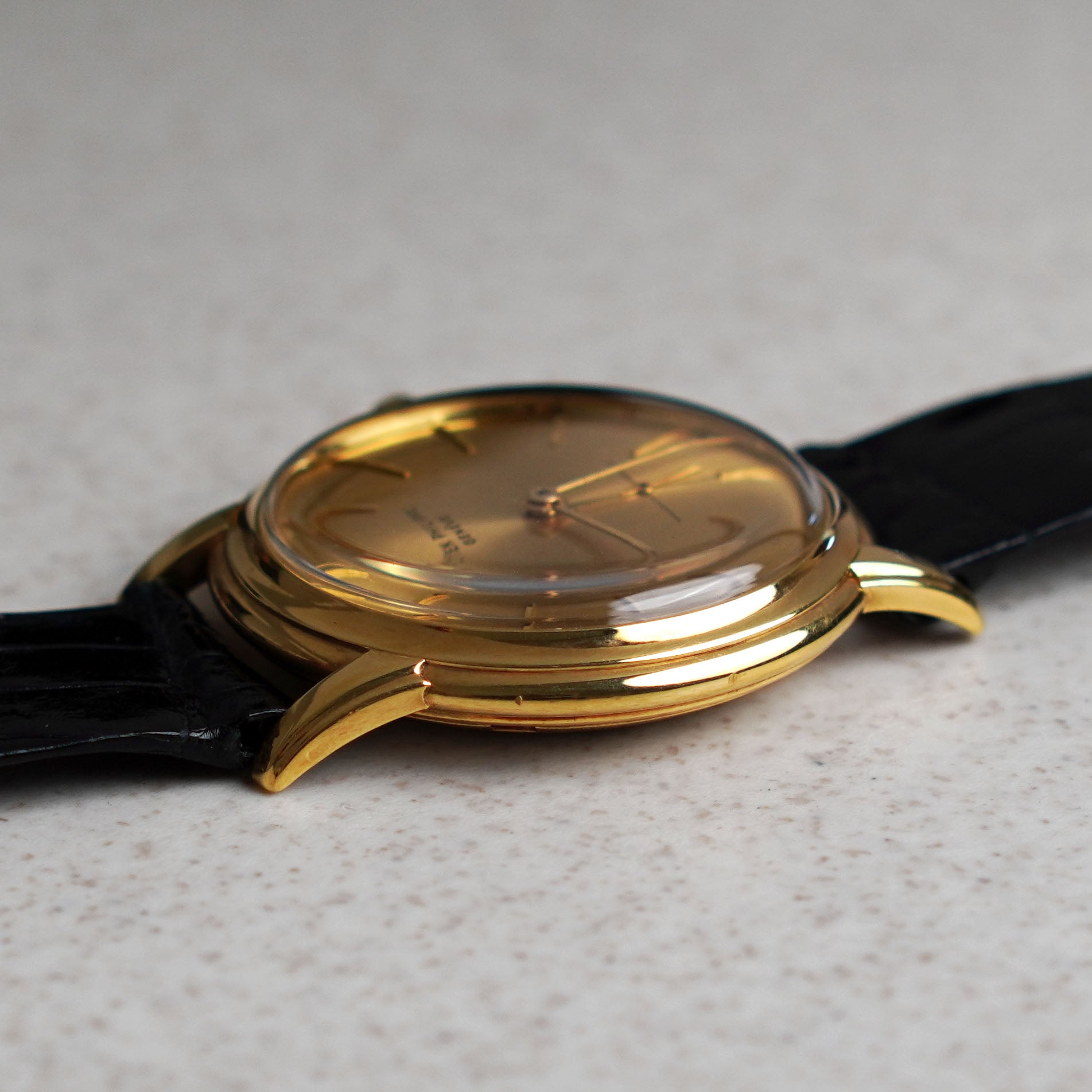 Patek Philippe Calatrava, Double-signed "Beyer", Ref. 2551, Yellow Gold
