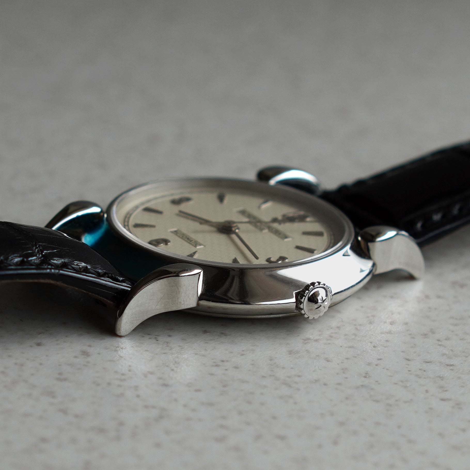 Vacheron Constantin Les Historiques Automatic, Cow Horn lugs, Ref. 48003, Platinum