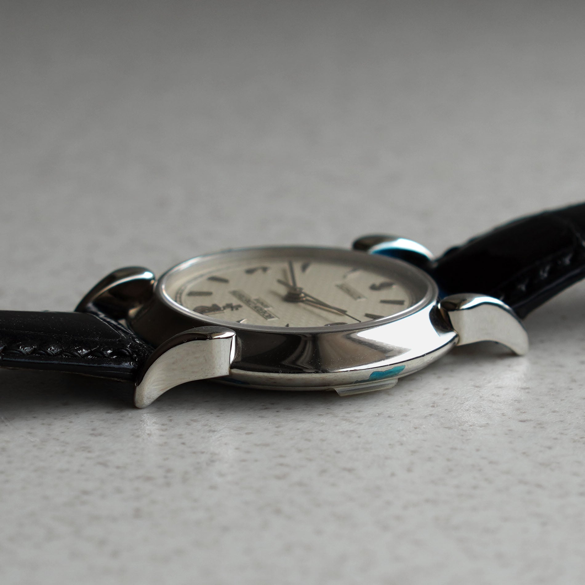Vacheron Constantin Les Historiques Automatic, Cow Horn lugs, Ref. 48003, Platinum