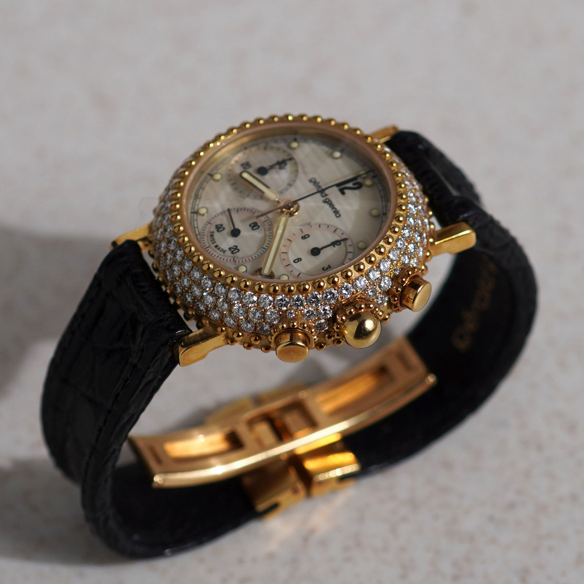 Gerald Genta Chronograph with Date, MOP dial, Ref. G.3538.7, Yellow Gold and Diamond-set