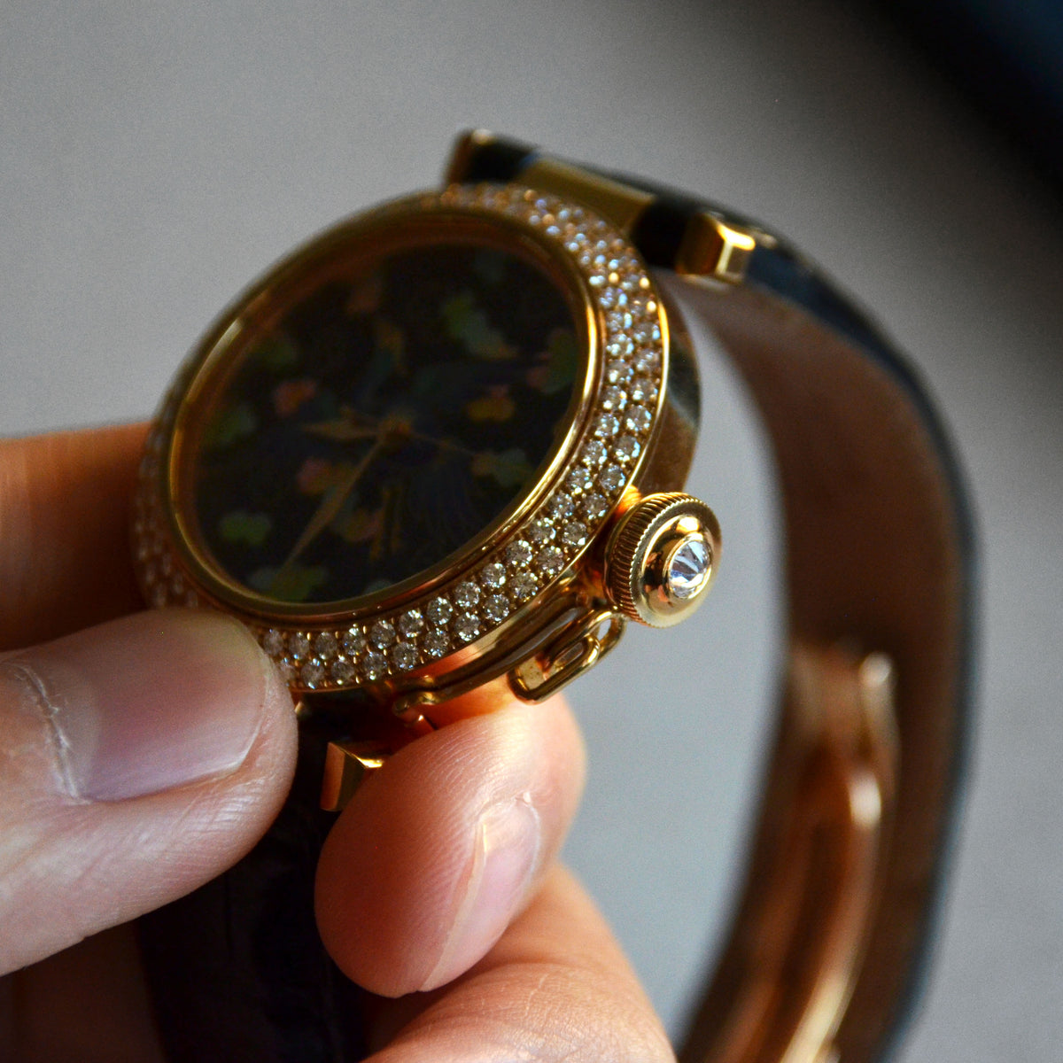 Cartier Limited Pasha with Cloisonné Enamel Dial Phoenix Motif, Ref. 2469, Yellow Gold and Diamonds