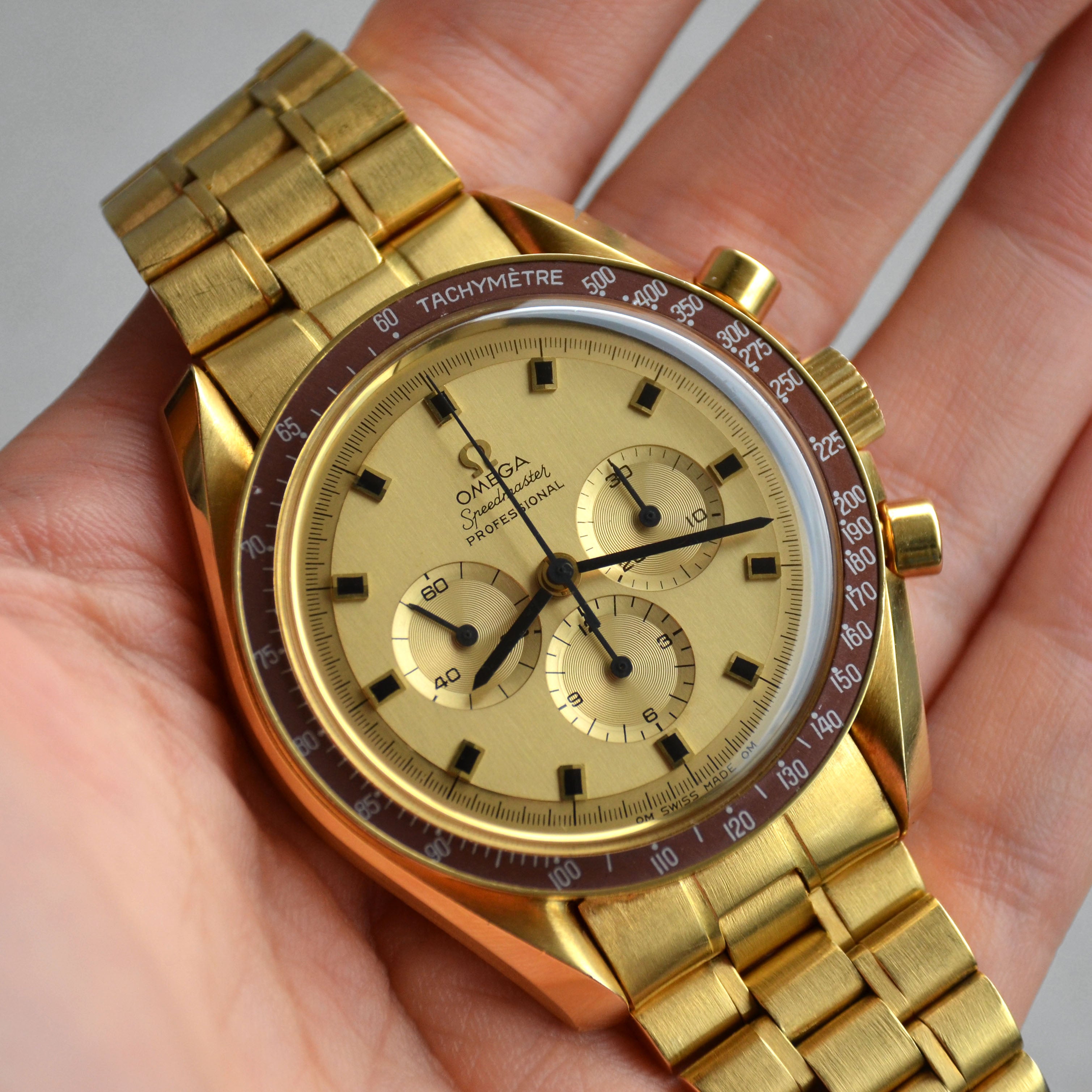 Rare Omega Speedmaster Professional Apollo XI 1969 Tribute to Astronauts Ref. 145.022 69 Yellow Gold SWISS HOURS