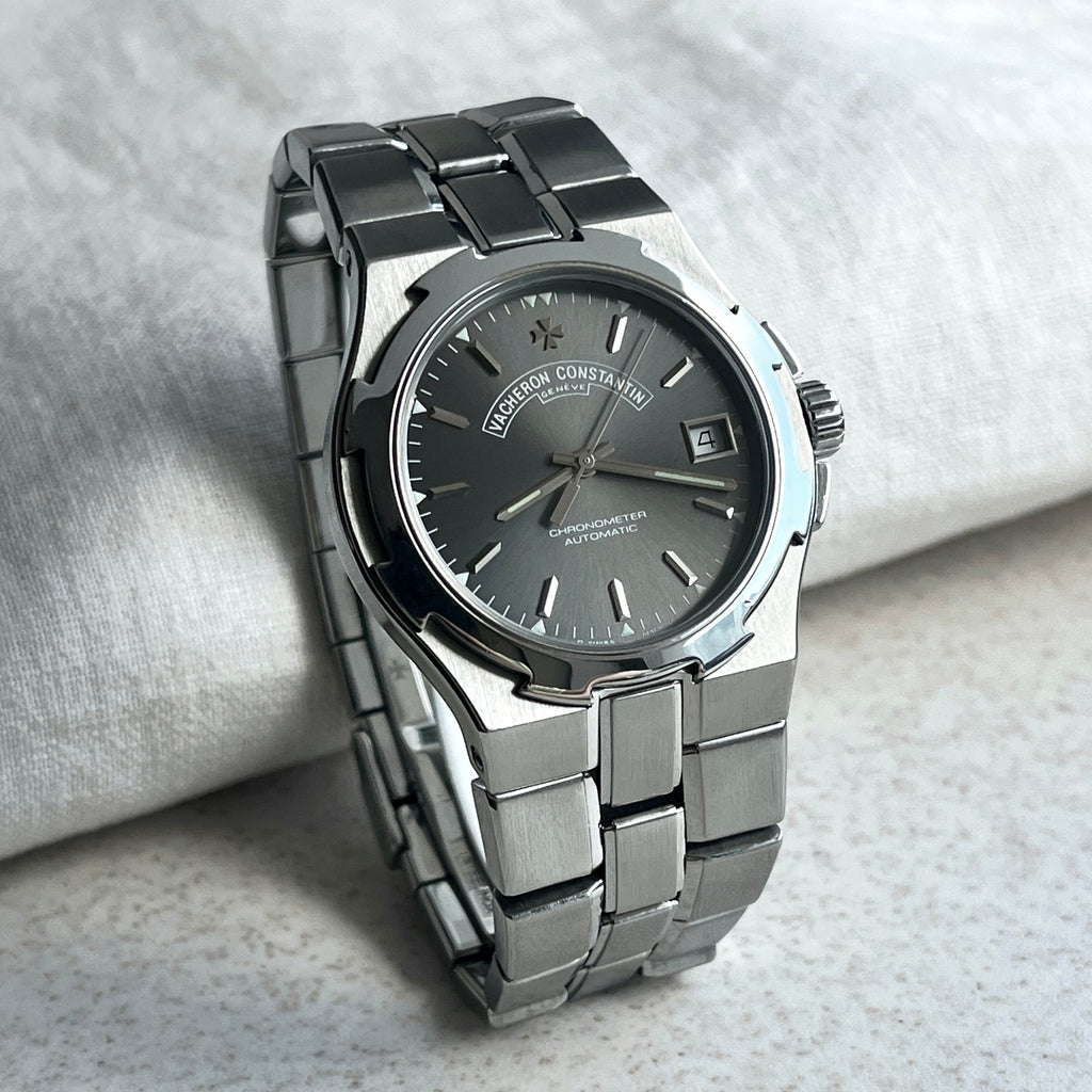 Vacheron Constantin Overseas Grey Dial, Ref. 42040/423A, Steel