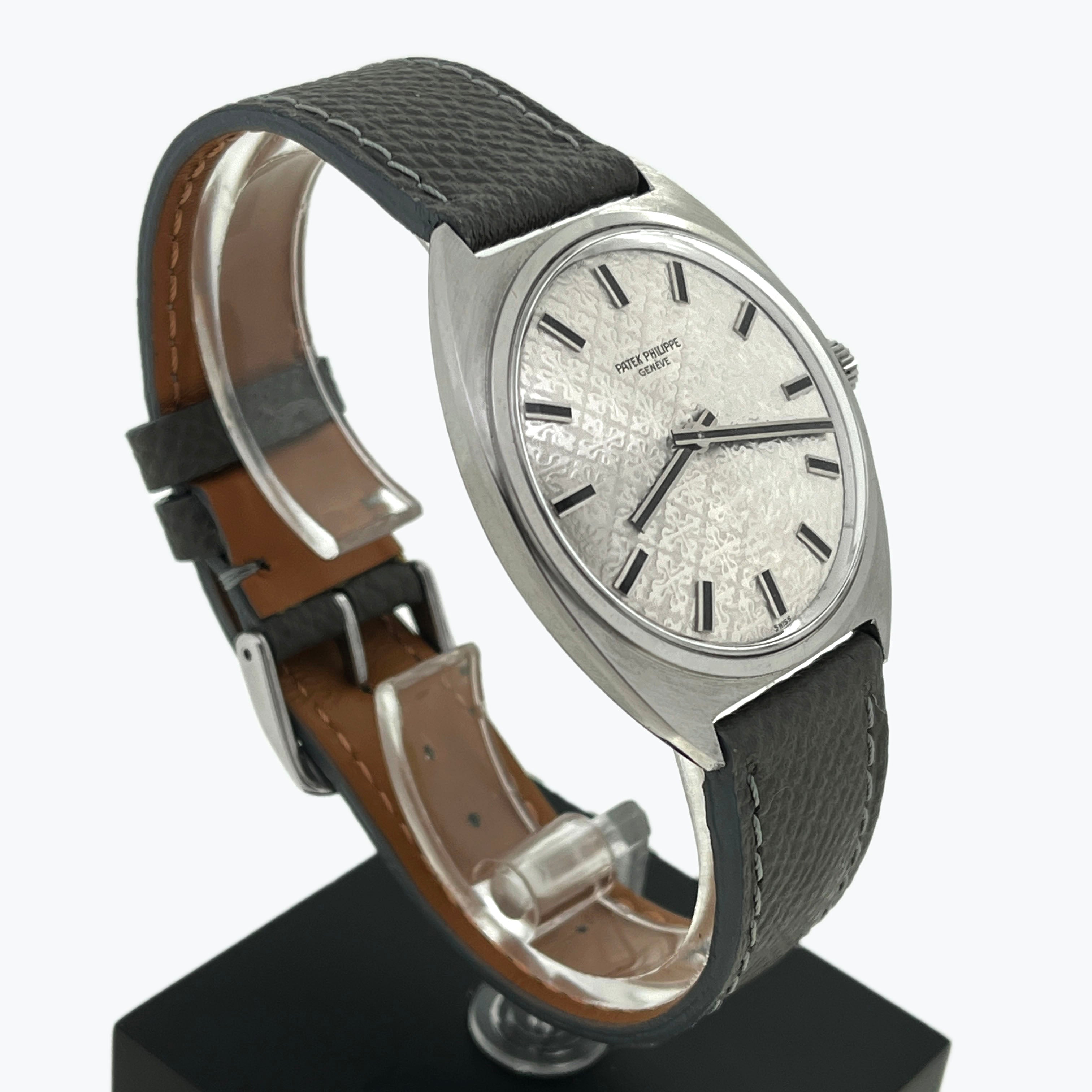 Patek Philippe Tonneau Wristwatch, Calatrava Cross Dial, Ref. 3574, Steel